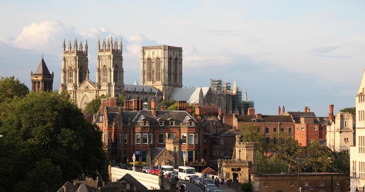 The Clifford Gathering York - Sleeps Up To 10 المظهر الخارجي الصورة